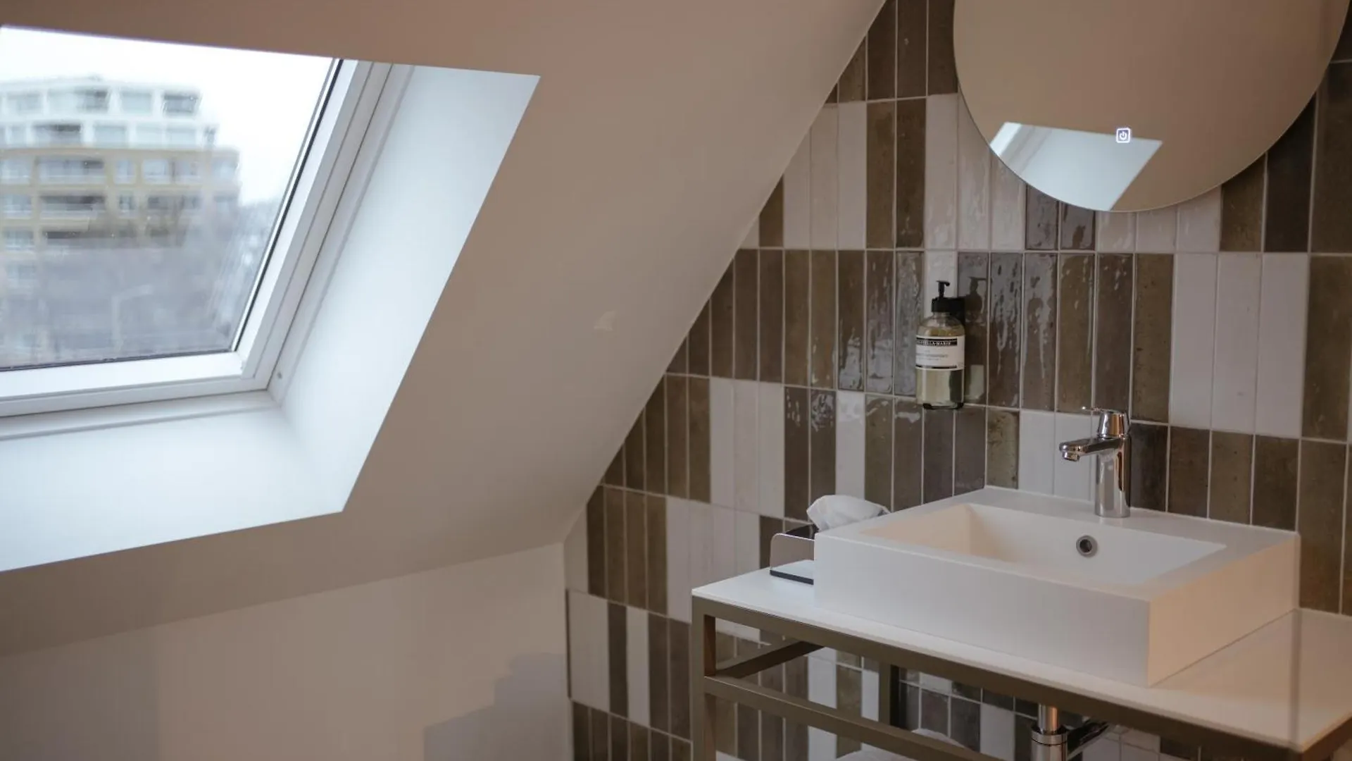 By Friso Den Haag - Scheveningen Hotel  The Hague